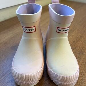 Hunter Kids Cream and Pink Rain Boots